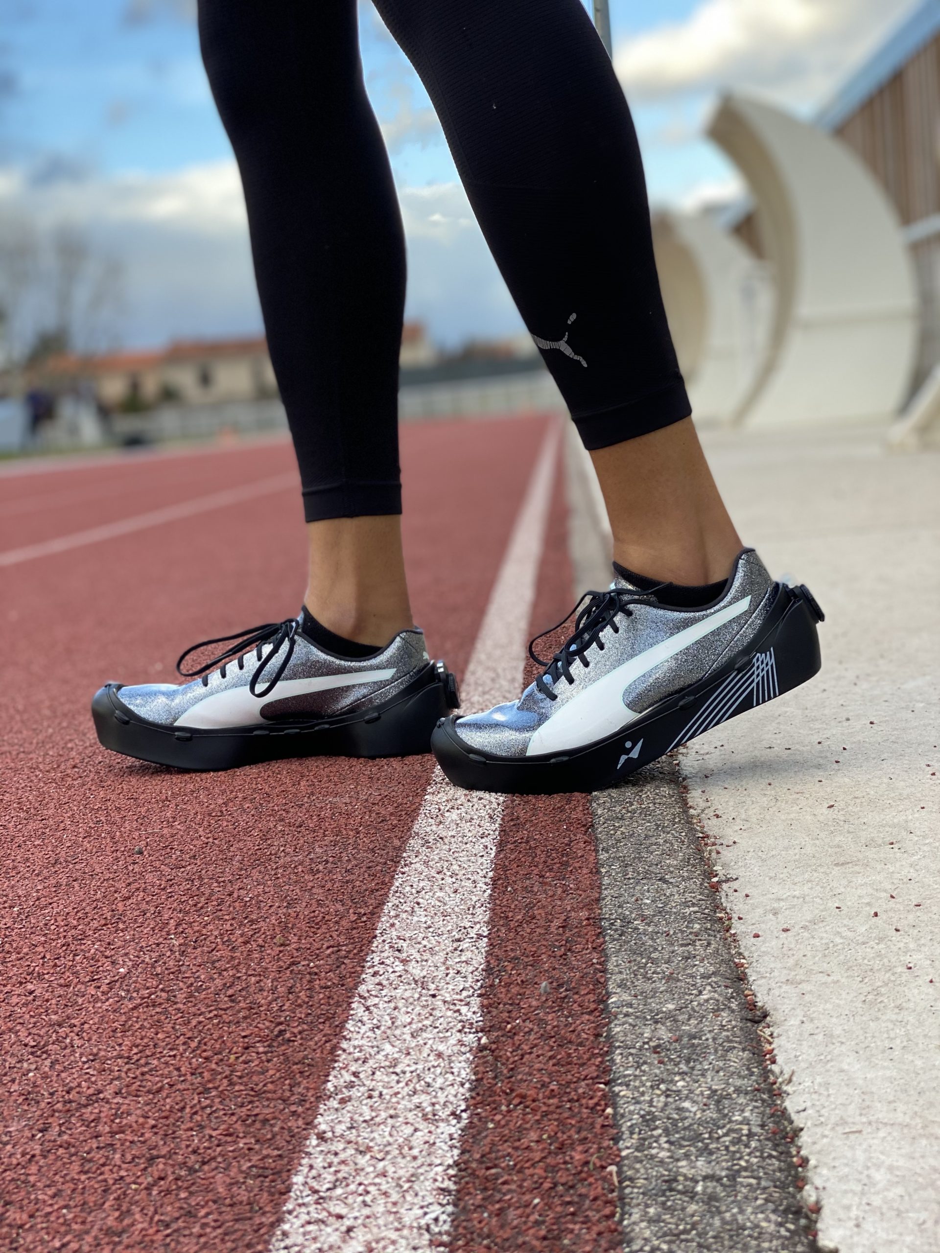 Innovathlé, Couvre-chaussure de protection des pointes d'athlétisme